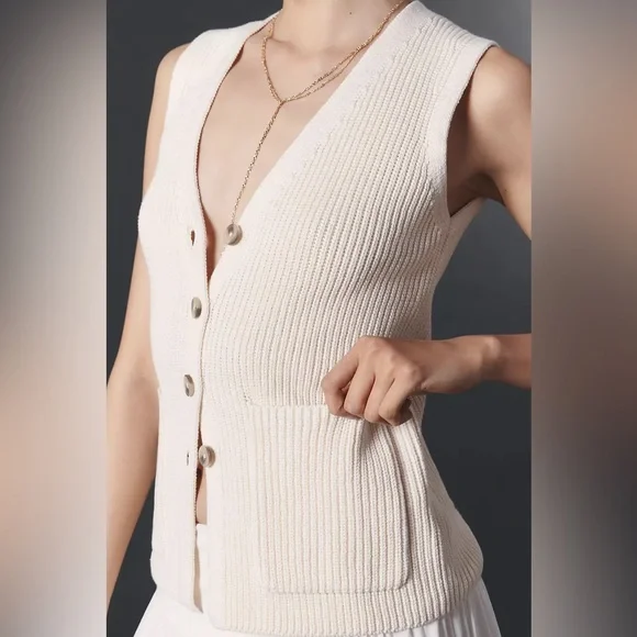 Reformation Faye Cotton Sweater Vest in Gossamer - Picture 3 of 7